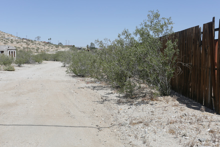 73392 Sullivan Rd, Twentynine Palms, CA for sale - Primary Photo - Image 1 of 1