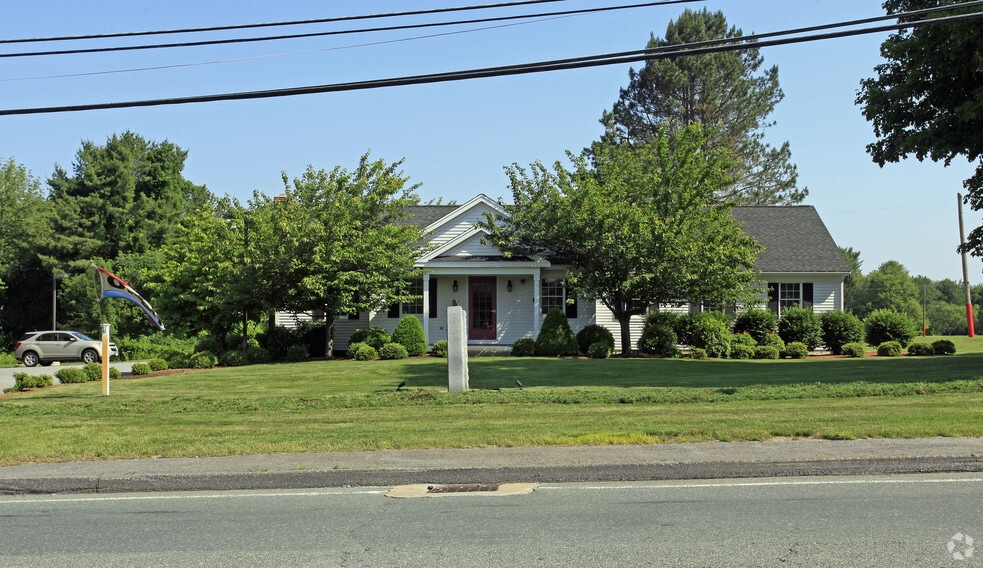 1 Uxbridge Rd, Mendon, MA for lease - Primary Photo - Image 1 of 2