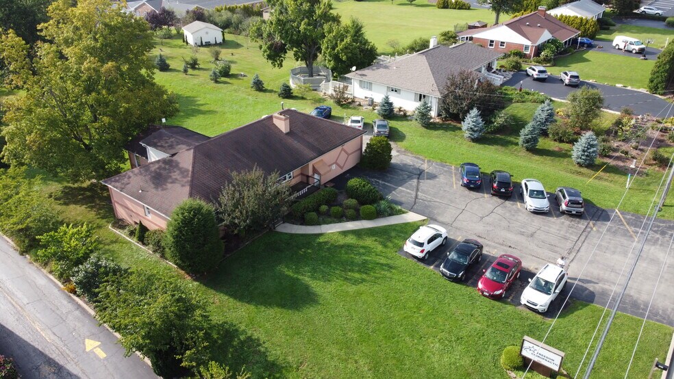 589 N Hermitage Rd, Hermitage, PA 16148