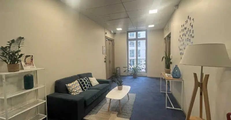 Office in Paris for lease - Interior Photo - Image 2 of 8