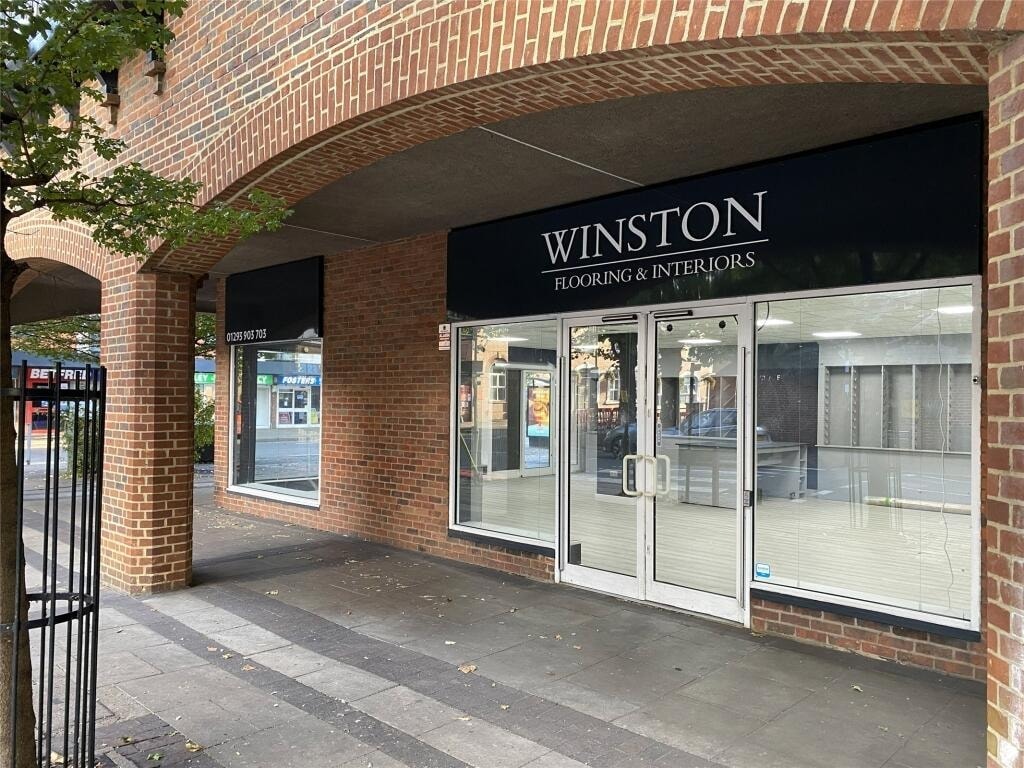 96 Victoria Rd, Horley for lease Building Photo- Image 1 of 5