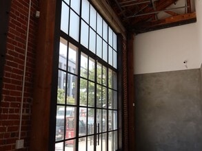 821-835 E 3rd St, Los Angeles, CA for lease Interior Photo- Image 2 of 4