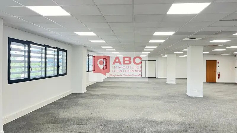 Office in Montpellier for lease - Building Photo - Image 1 of 12