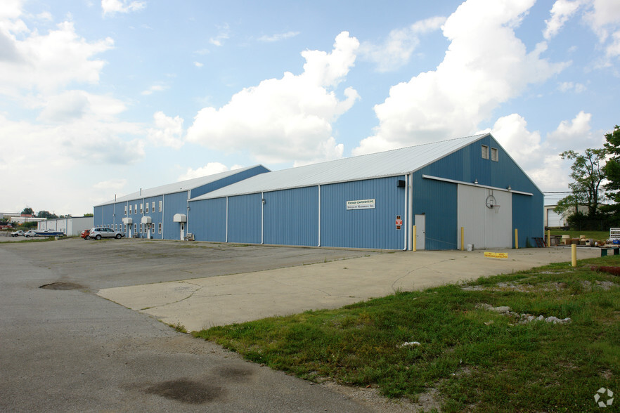 5004 Park Central Ave, Nicholasville, KY for lease - Building Photo - Image 2 of 4