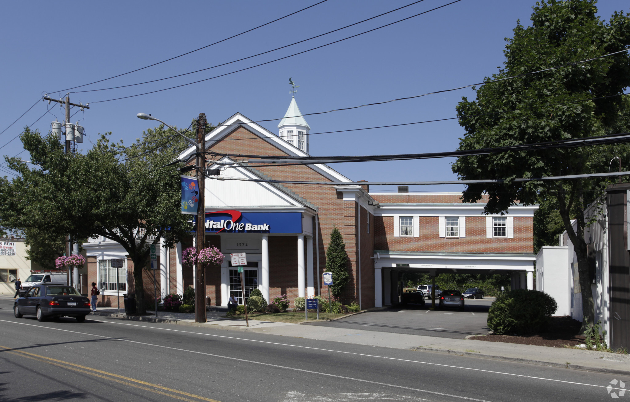 1572 New York Ave, Huntington Station, NY for sale Primary Photo- Image 1 of 1