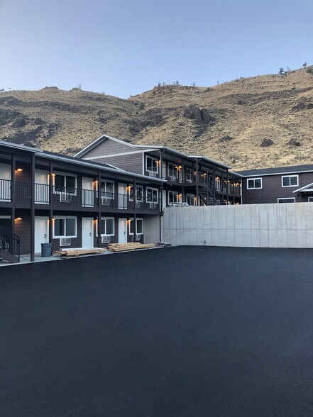 1014 Scott St, Gardiner, MT for sale - Building Photo - Image 1 of 1