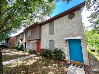 More details for 1039 N Chenango St, Angleton, TX - Multifamily for Sale