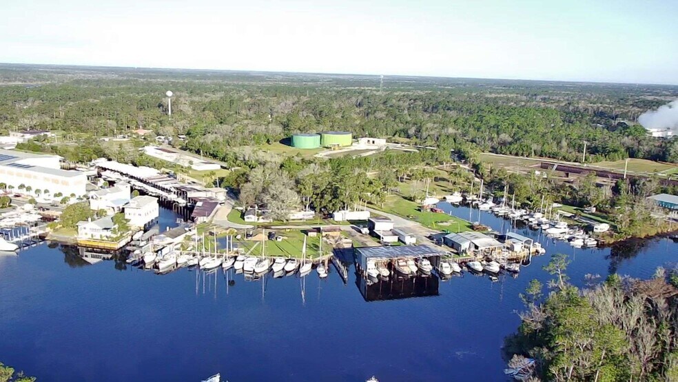 28 Lynn Cir, Saint Marks, FL for sale - Primary Photo - Image 1 of 1