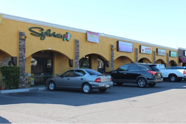 5504-5524 N 7th Ave, Phoenix, AZ for lease - Primary Photo - Image 3 of 5