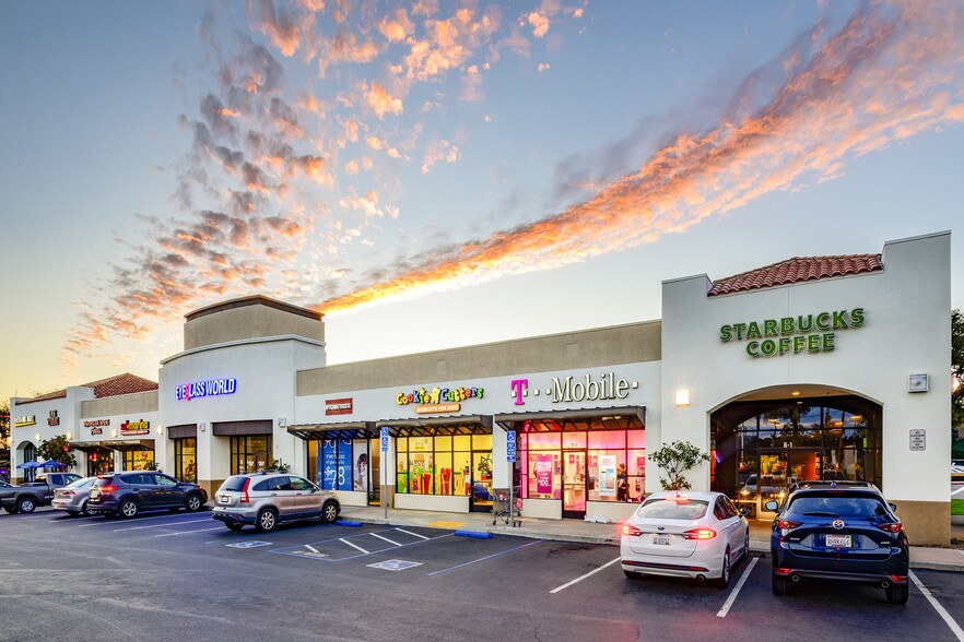 2110-2178 Vista Way, Oceanside, CA for lease - Building Photo - Image 1 of 5