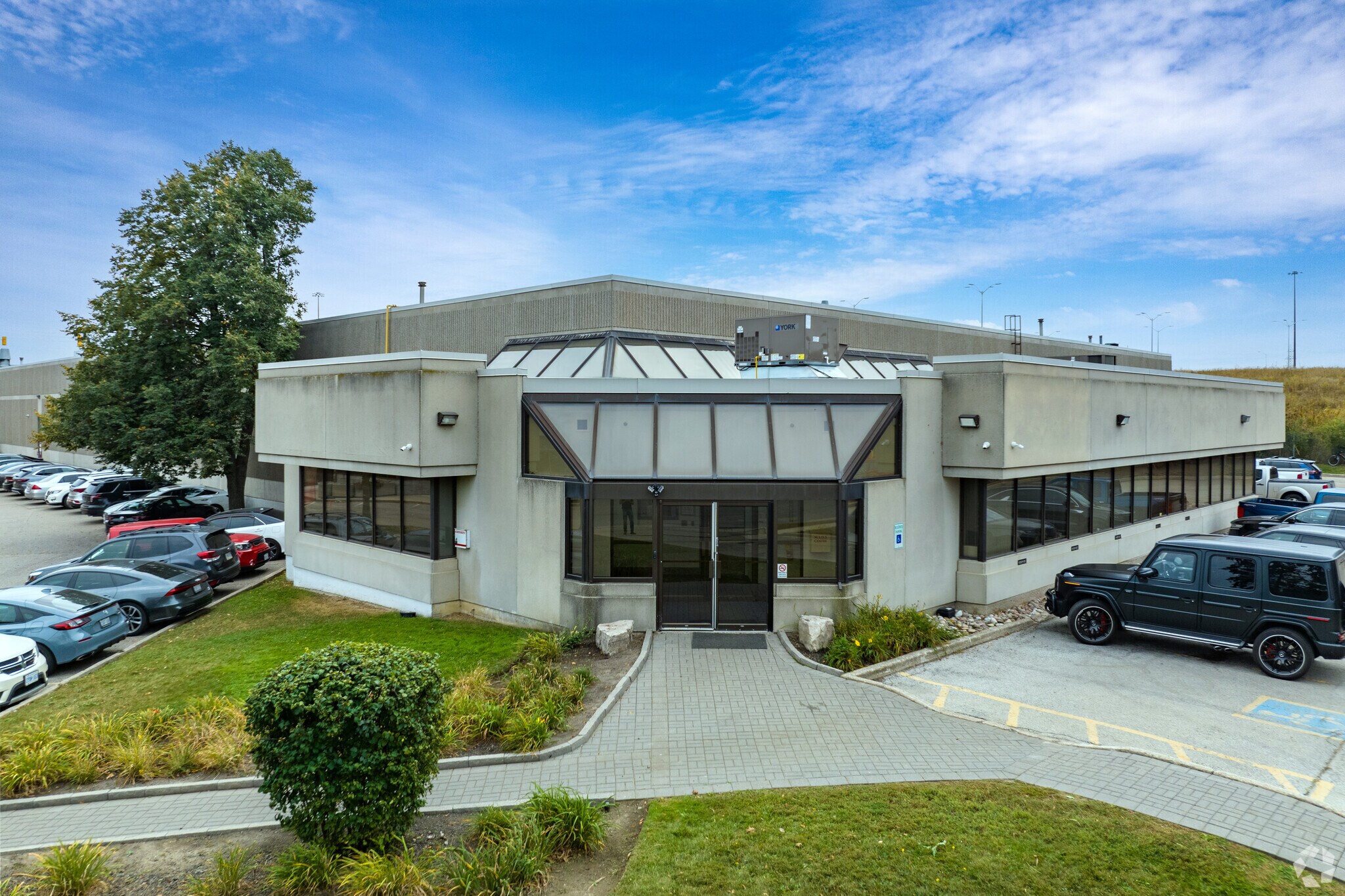 7381 Pacific Cir, Mississauga, ON for sale Building Photo- Image 1 of 5