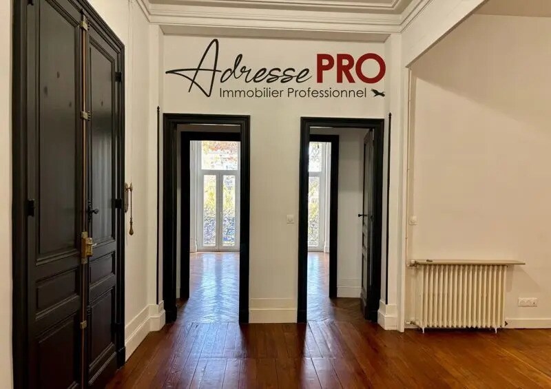 Retail in Bordeaux for lease - Interior Photo - Image 2 of 4