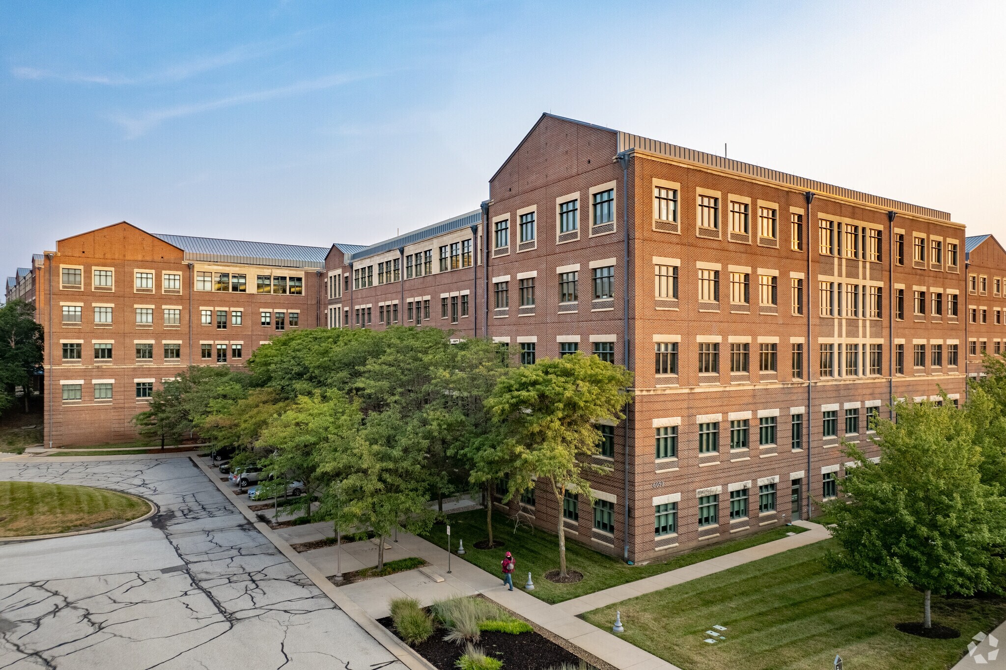 6050 Sprint Pky, Overland Park, KS for sale Primary Photo- Image 1 of 1