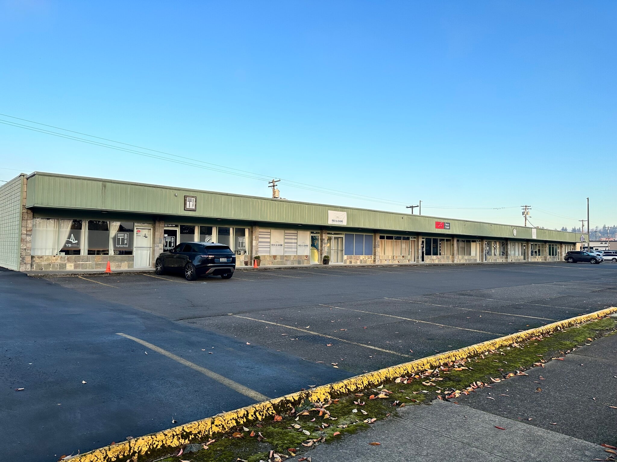 1051 14th Ave, Longview, WA for lease Building Photo- Image 1 of 8