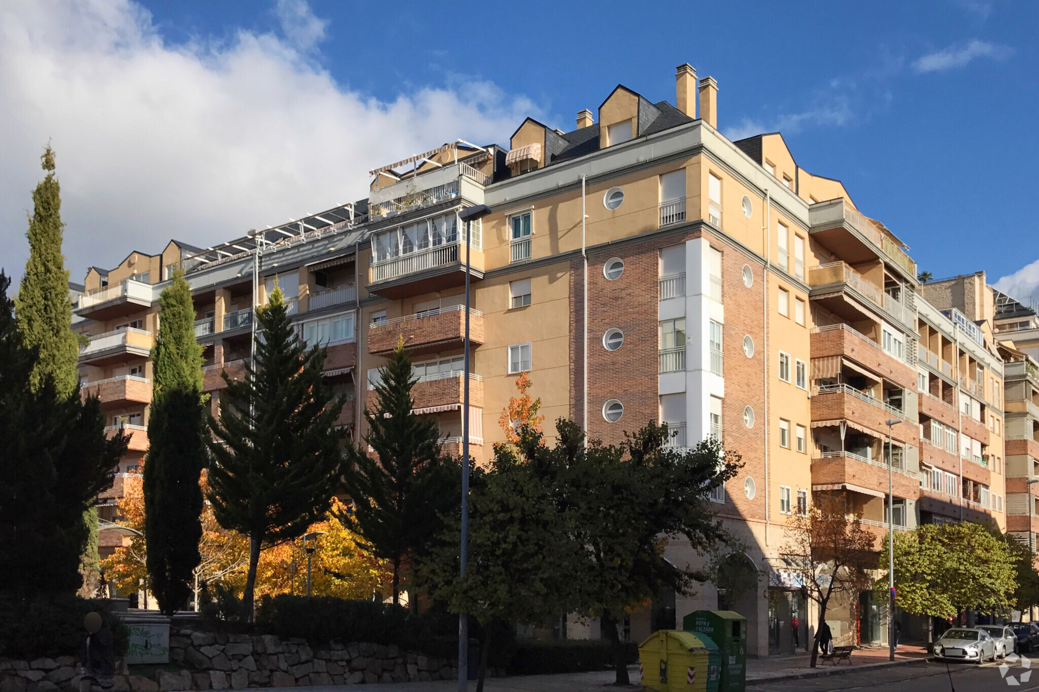 Multifamily in Collado Villalba, MAD for sale Primary Photo- Image 1 of 3