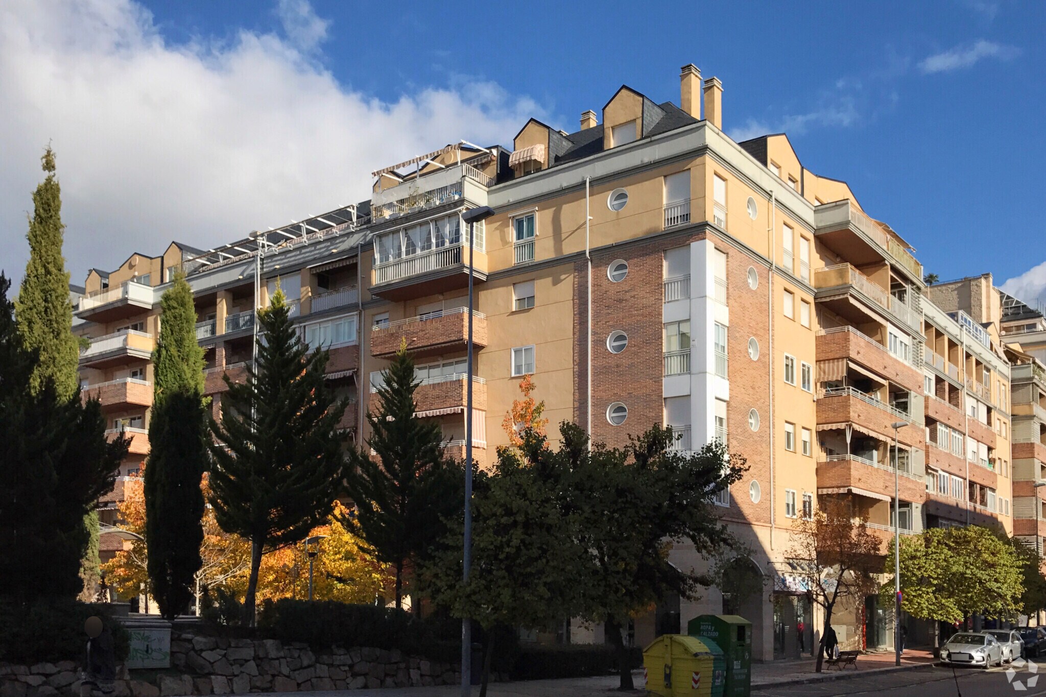 Multifamily in Collado Villalba, Madrid for sale Primary Photo- Image 1 of 3