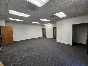 3815 Presidential Pky, Doraville, GA for lease Interior Photo- Image 2 of 5