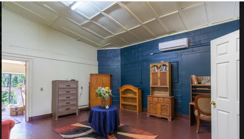 260 McCutchen St, Ellijay, GA for lease Interior Photo- Image 1 of 3