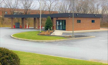 339 E Park Dr, Harrisburg, PA for lease Building Photo- Image 1 of 1