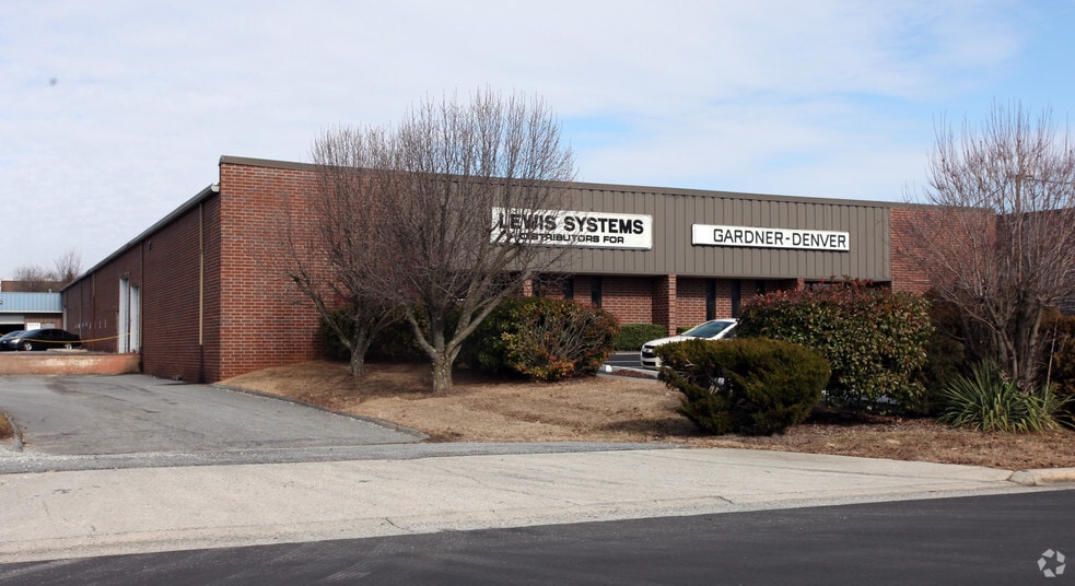 3702 Boren Dr, Greensboro, NC for lease - Building Photo - Image 3 of 3