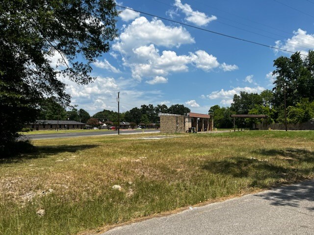 913 Kurth, Lufkin, TX for sale - Building Photo - Image 2 of 4