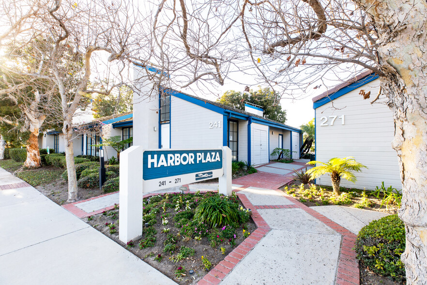 241-271 Market St, Port Hueneme, CA for sale - Building Photo - Image 1 of 1