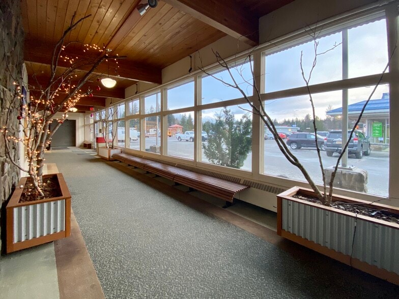 9131 Glacier Hwy, Juneau, AK for lease - Interior Photo - Image 1 of 4