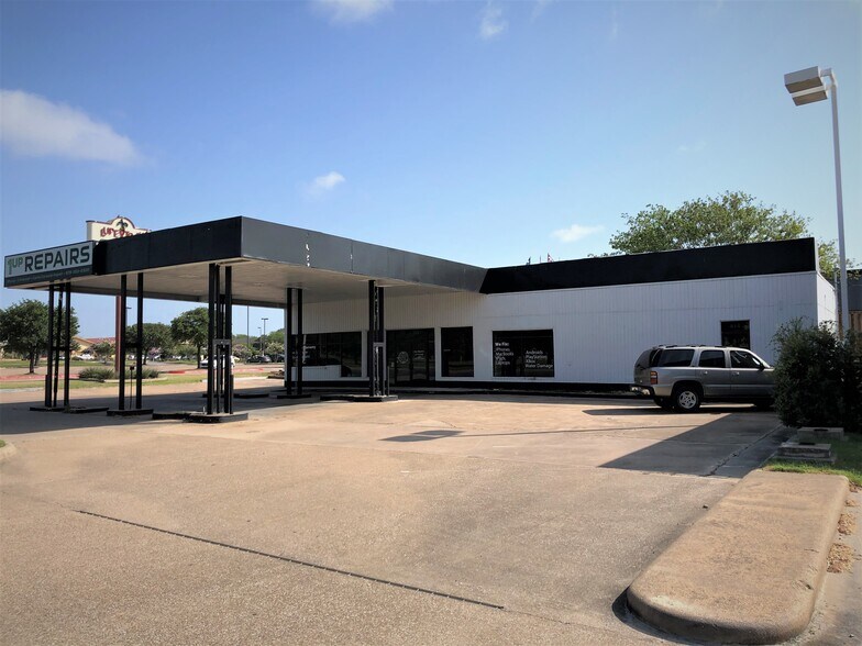 815 Texas Ave, College Station, TX 77840