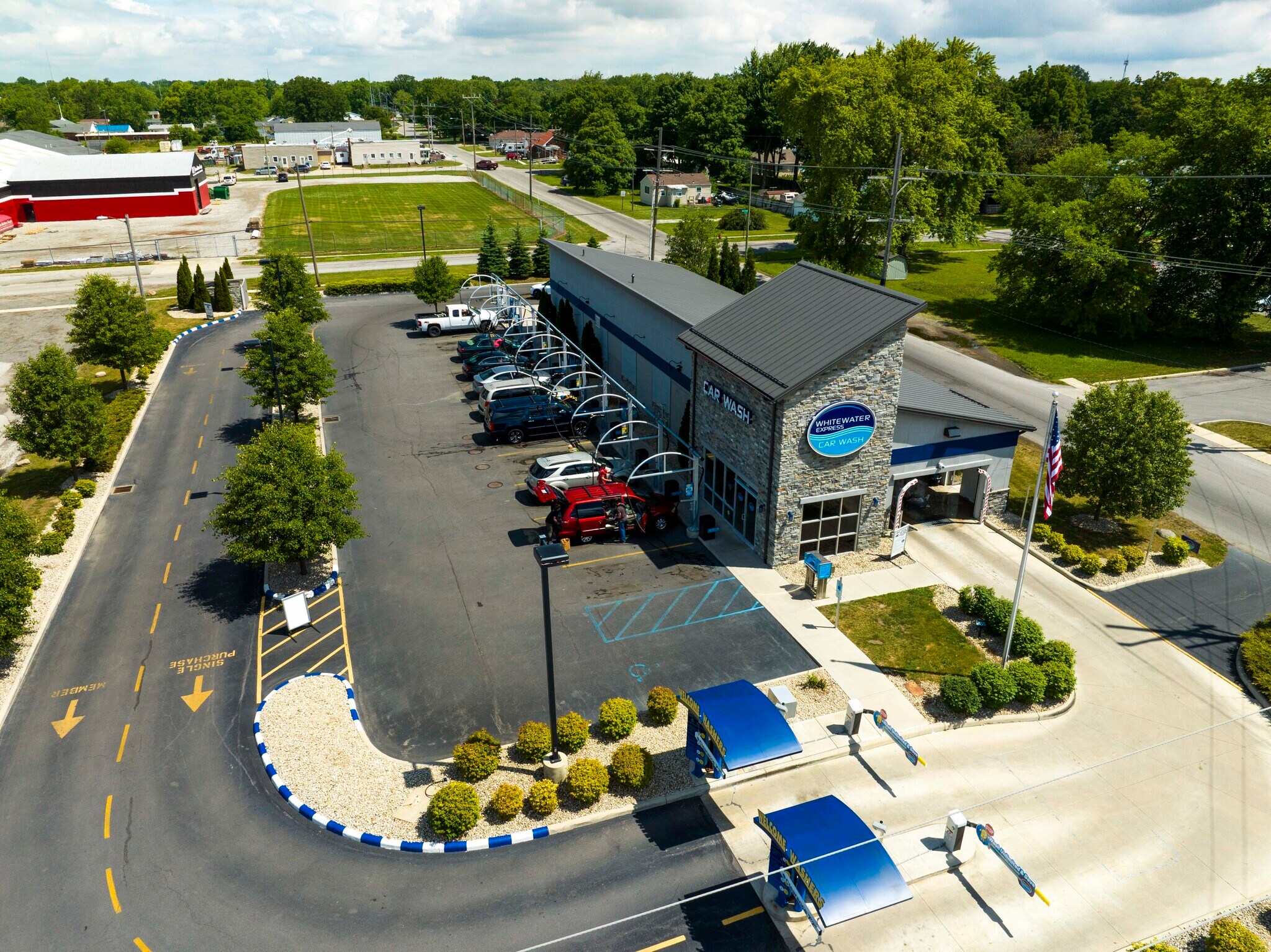 600 Trenton Ave, Findlay, OH 45840 WhiteWater Express Car Wash