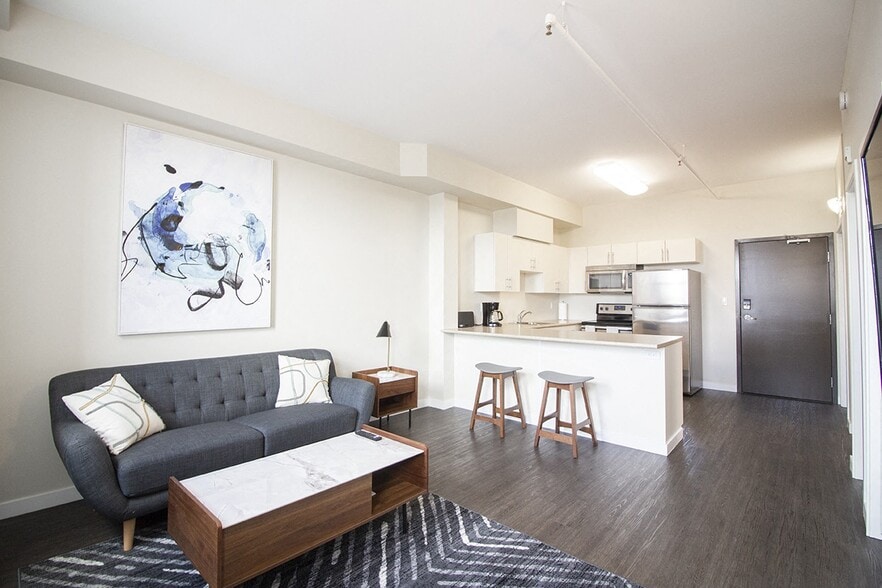 300 Taché Av, Winnipeg, MB for lease - Building Photo - Image 3 of 29