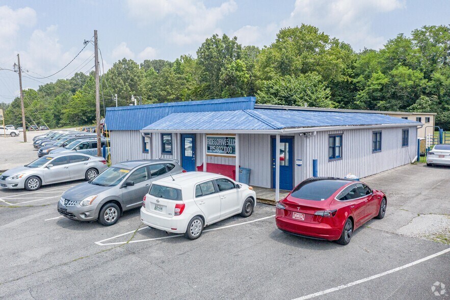 569 Highway 46, Dickson, TN for sale - Primary Photo - Image 1 of 1