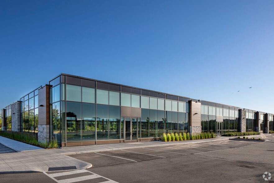 2105 Matheson Blvd E, Mississauga, ON for lease - Building Photo - Image 2 of 5