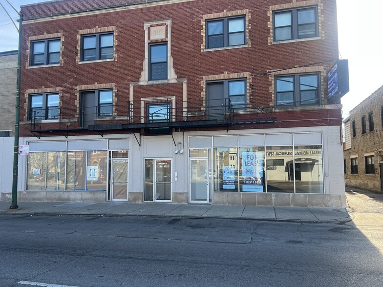 3401-3409 W Fullerton Ave, Chicago, IL for lease - Building Photo - Image 1 of 32