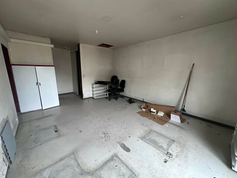 Office in Reims for lease - Building Photo - Image 3 of 7