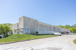 1202 Thomas Beck Rd, Des Moines IA - Warehouse