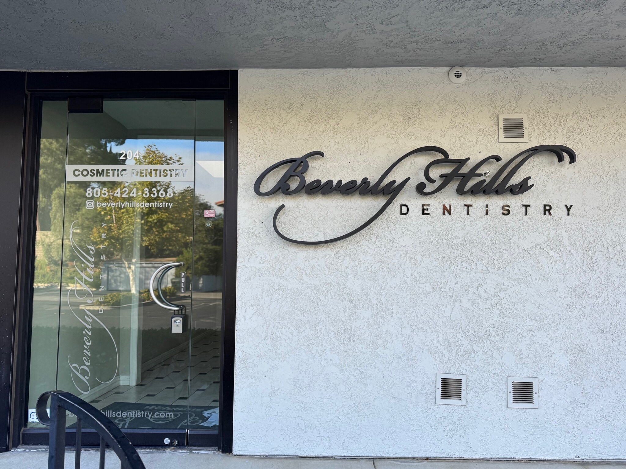 1655 Thousand Oaks Blvd, Thousand Oaks, CA for lease Building Photo- Image 1 of 16