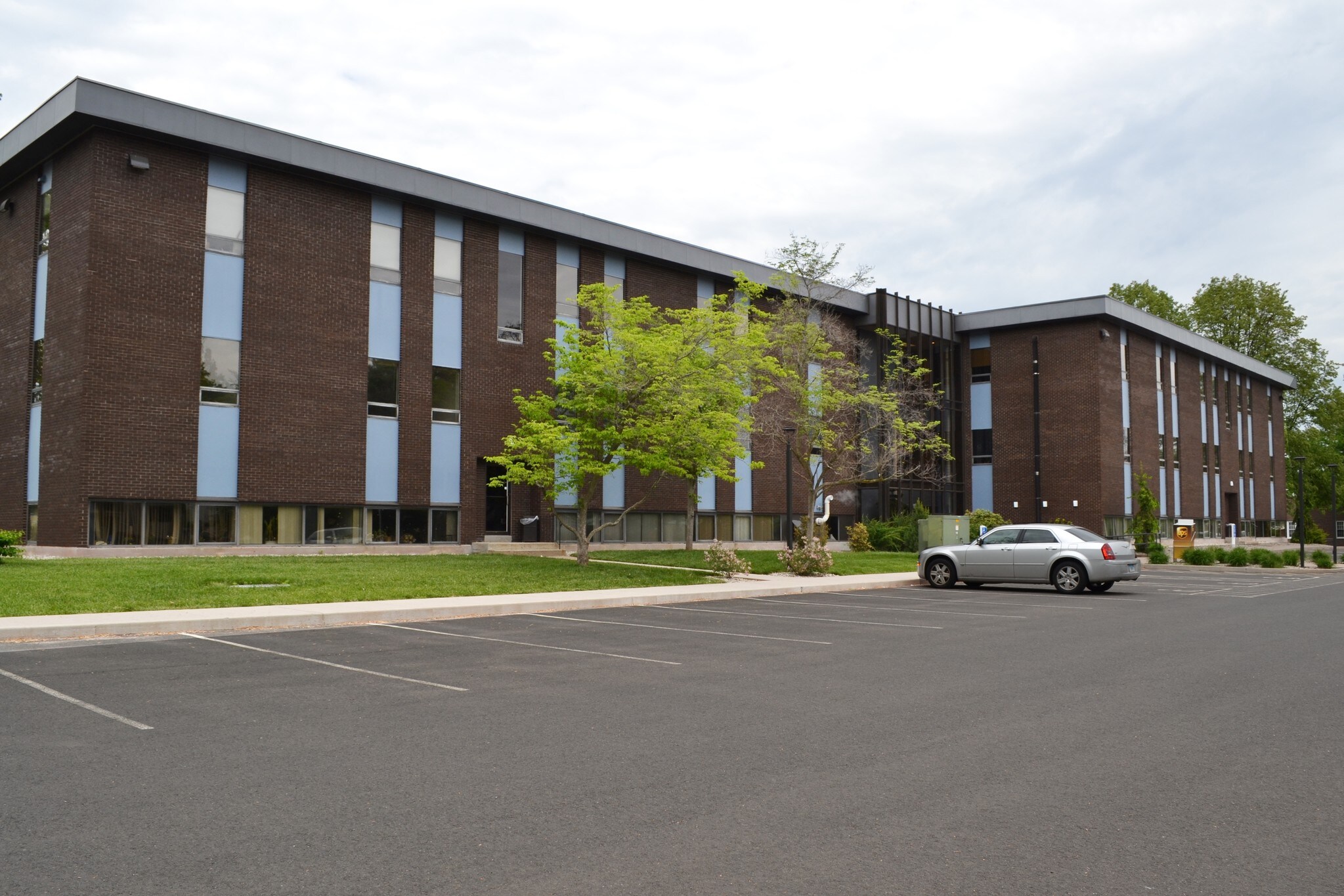 34 Jerome Ave, Bloomfield, CT 06002 34 Jerome Avenue