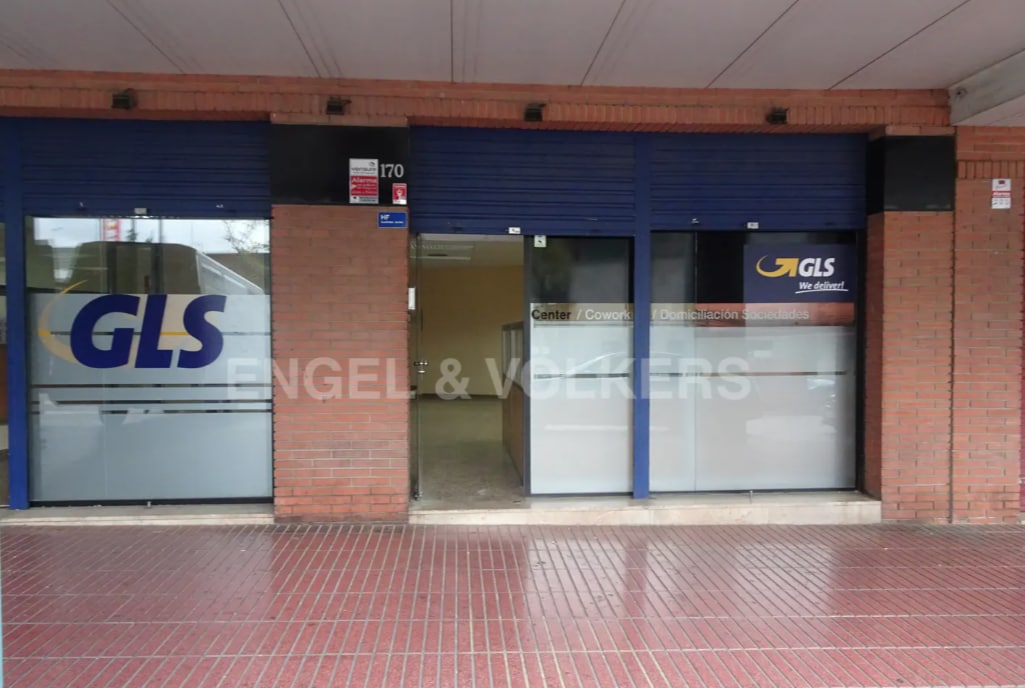 Retail in Badalona, Barcelona for lease Interior Photo- Image 1 of 7