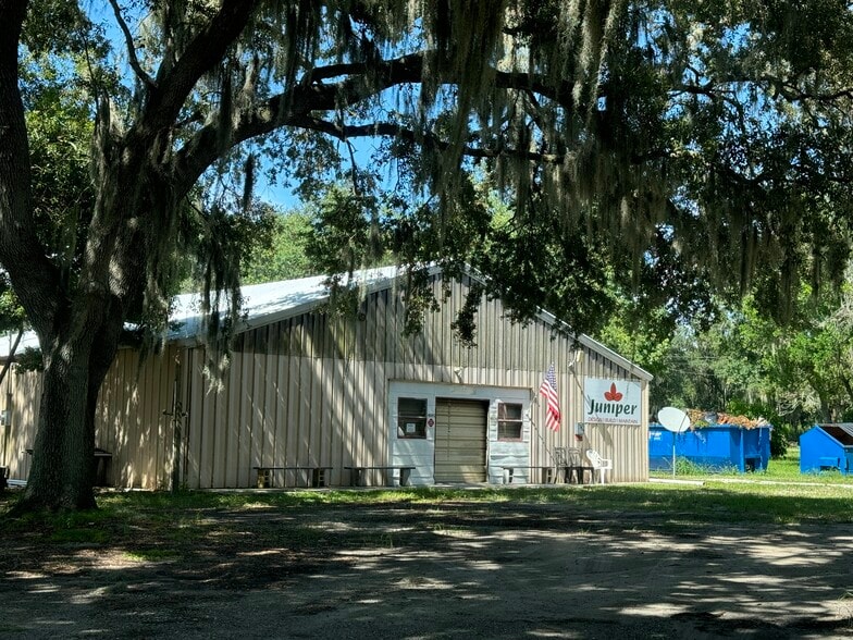 10605 Lithia Pinecrest Rd, Lithia, FL for sale - Building Photo - Image 2 of 14