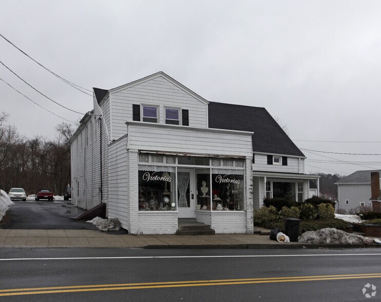 486 Montauk Hwy, Eastport, NY 11941