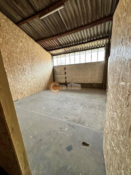 Industrial in Libourne for lease - Building Photo - Image 2 of 5