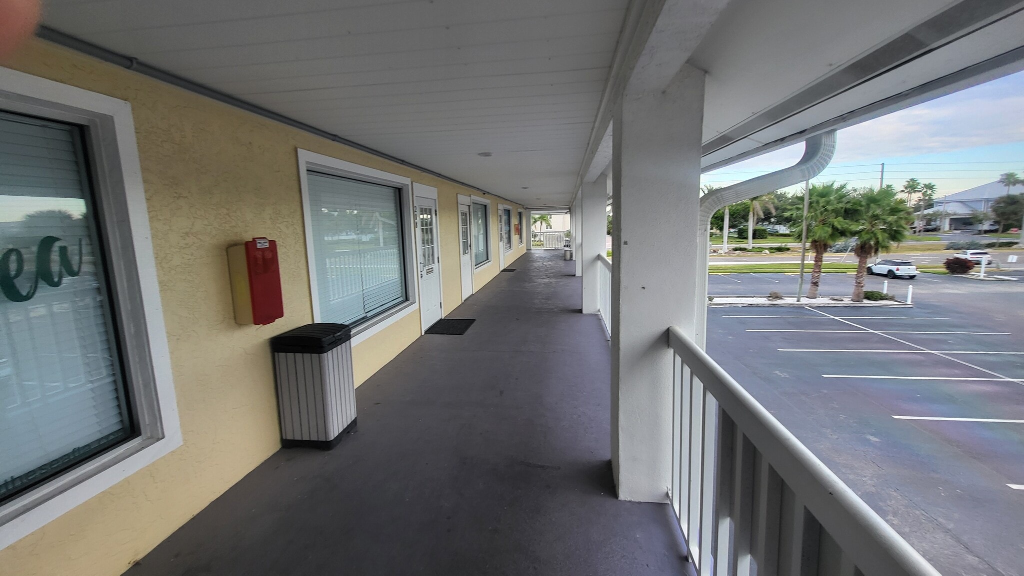 1110 Pinellas Bayway S, Tierra Verde, FL for lease Interior Photo- Image 1 of 11