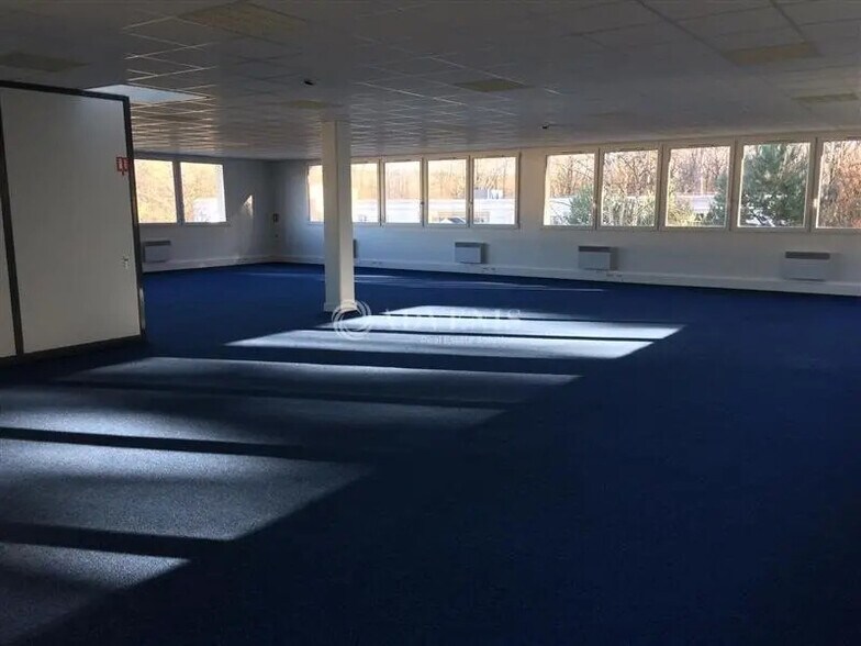 Office in Vendôme for lease - Interior Photo - Image 3 of 7