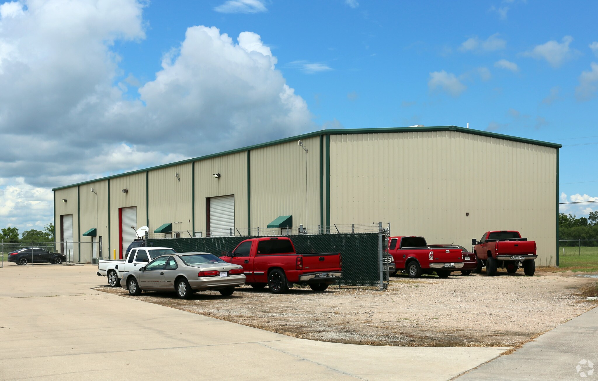 211 Randon Dyer Rd, Rosenberg, TX for sale Primary Photo- Image 1 of 1