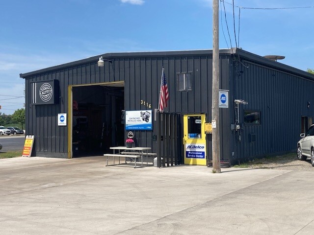 3116 W Wisconsin Ave  