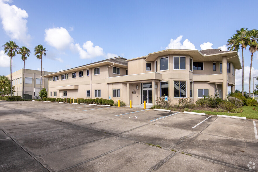 1991-1993 Industrial Dr, Deland, FL for lease - Primary Photo - Image 1 of 41