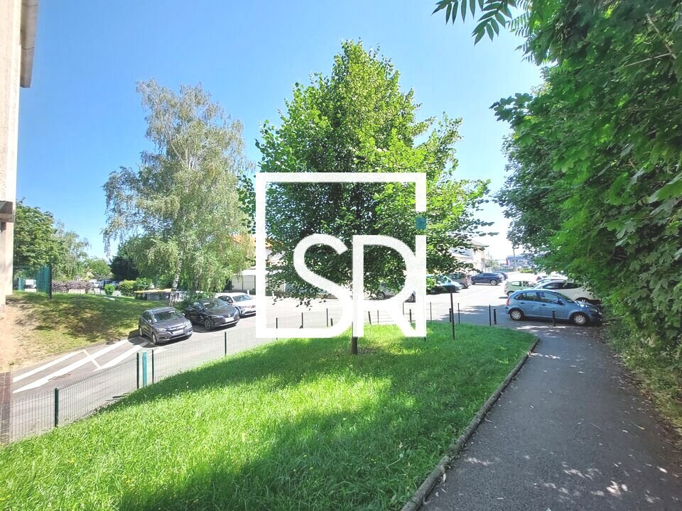 9 Rue De Dunkerque, Clermont-Ferrand for lease Building Photo- Image 1 of 25