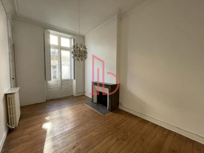 Office in Bordeaux for sale - Interior Photo - Image 3 of 6