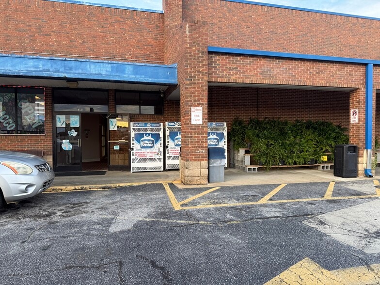 314 S Mine St, Mc Cormick, SC for lease - Building Photo - Image 2 of 5