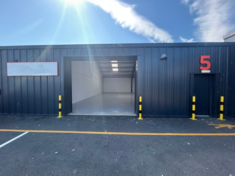 Emir Business Park, Wotton Rd, Ashford for lease - Building Photo - Image 3 of 7